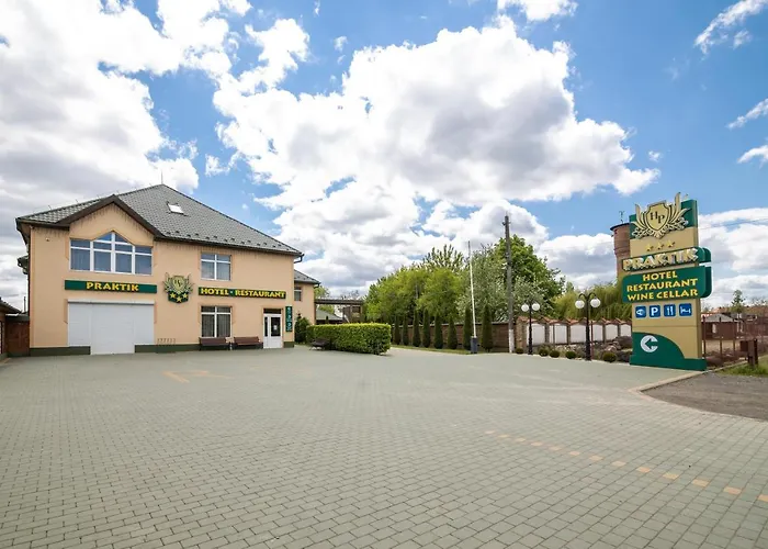Готель Практік